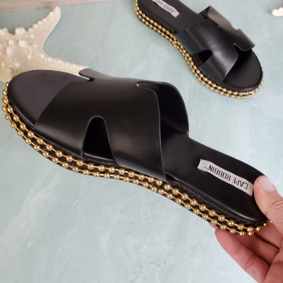 NEW Cape Robin Black Sandal - Picture 2 of 7